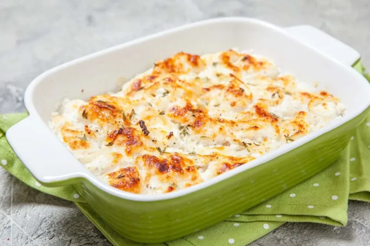 Bacalhau gratinado com camarão