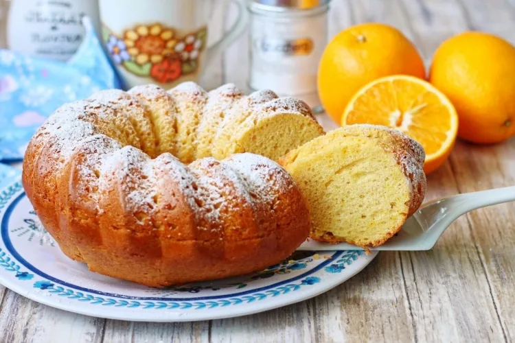 Bolo de laranja e canela