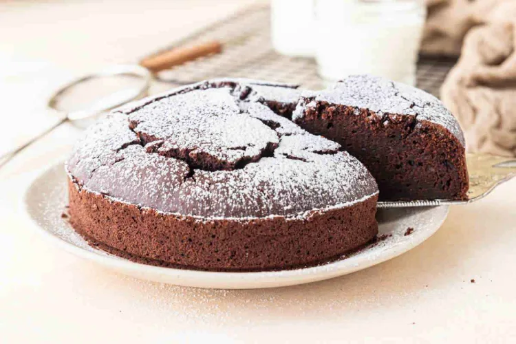 Bolo de chocolate com leite condensado